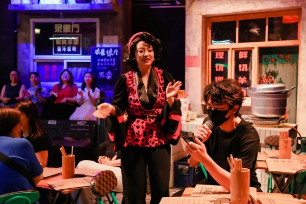 俊升配资 “智慧票根”串联起“好玩好吃好买”，滨港商业中心想做“城市新玩场”